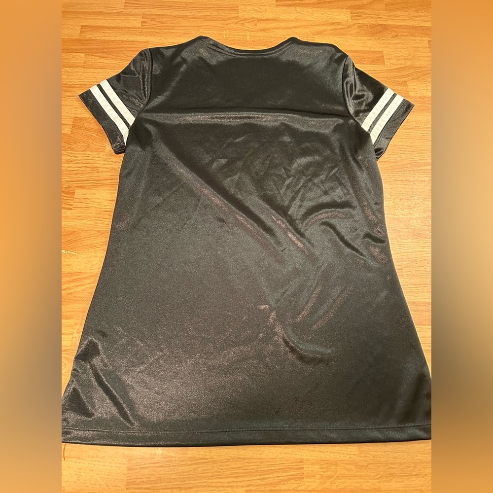 Las Vegas Raiders V-Neck Jersey Women’s Medium - Picture 4 of 10